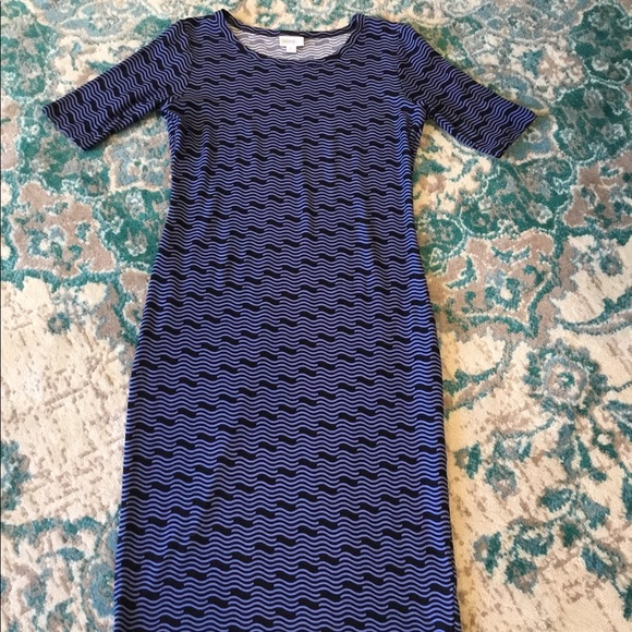 LuLaRoe Julia - Picture 1 of 2